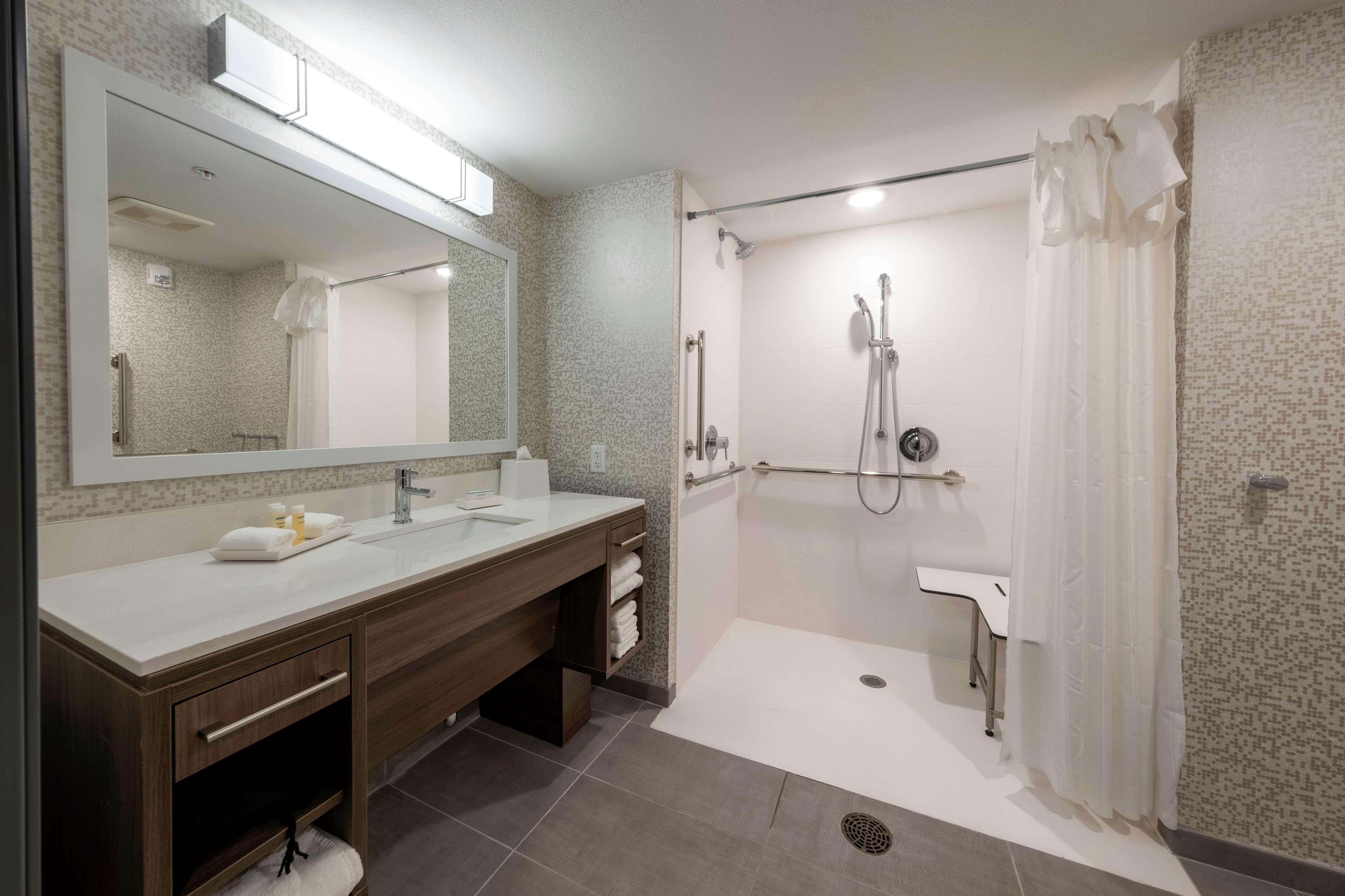 Home2 Suites By Hilton Portland Хилсборо Экстерьер фото